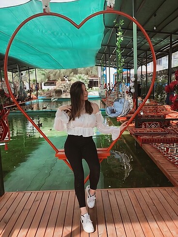 Astarlı büzgü lastik detaylı bluz
