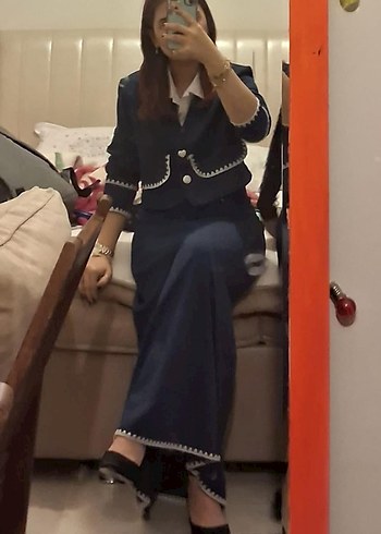 Nakış Detaylı Mavi Kadın Takım Elbise - Görsel 2