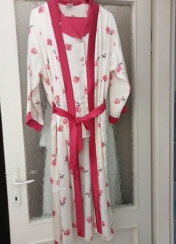 s Beden 3'lü saten pijama takımı