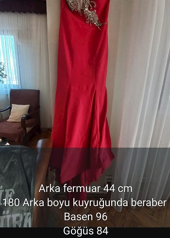 Kırmızı İşlemeli Straplez Abiye Elbise - Görsel 3