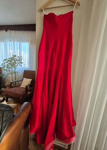 Kırmızı İşlemeli Straplez Abiye Elbise - Görsel 2