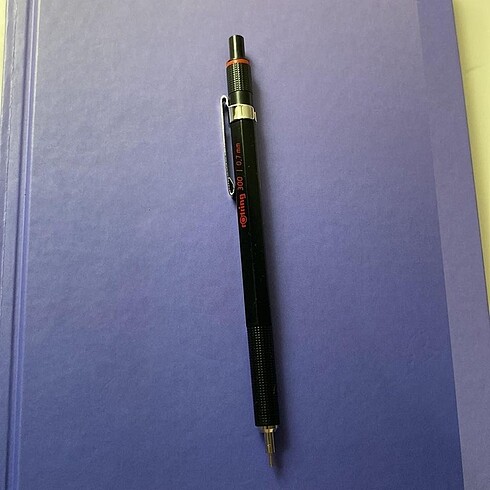 Rotring 0.7 uçlu kalem