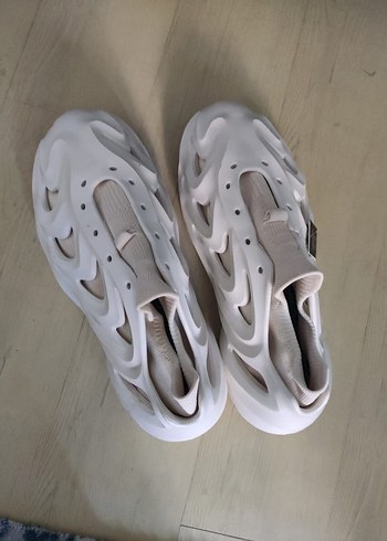 Beyaz Erkek Su Ayakkabısı, Sokak Stili - Görsel 5