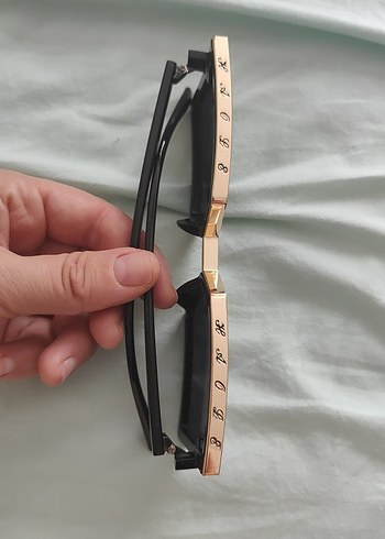 Şeffaf Siyah Gotik Kadın Gözlüğü - Görsel 3