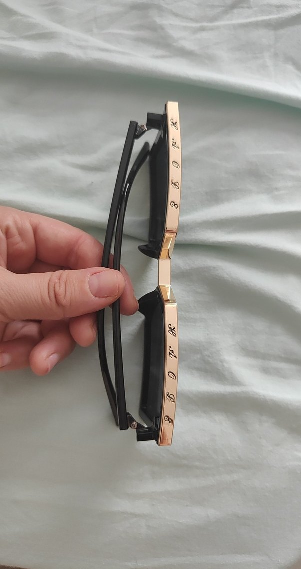 Şeffaf Siyah Gotik Kadın Gözlüğü - Görsel 3