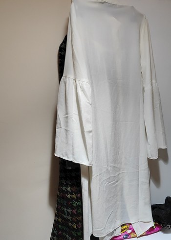Uzun Kollu Beyaz Keten Kadın Gömlek - Görsel 2