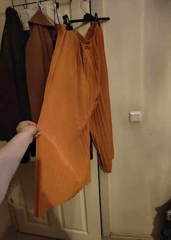 MERİ Somon Pilili Midi Kadın Pantolon - Görsel 2