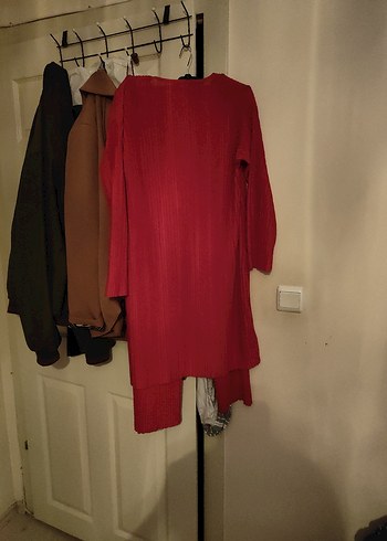 Kırmızı Pilili Uzun Kadın Tunik - Görsel 2