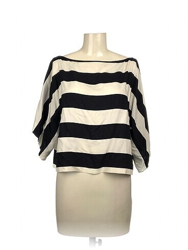 Zara Bluz %70 İndirimli.