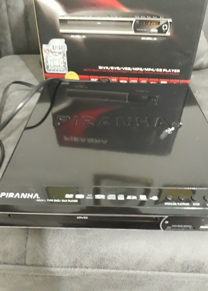 Piranha dvd - Görsel 3