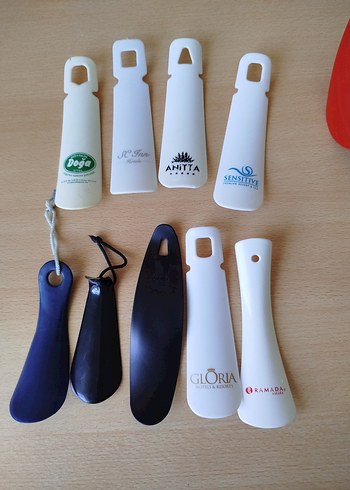 Renkli Plastik Ayakkabı Çekeceği ve Ayakkabı Kalıbı - Görsel 3