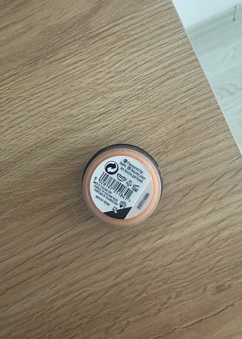 Beden beyaz Renk the body shop ruh lip balm dudak koruyucu