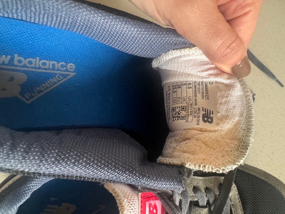 New Balance 410 Gri Süet/Örgü Spor Ayakkabı - Görsel 3