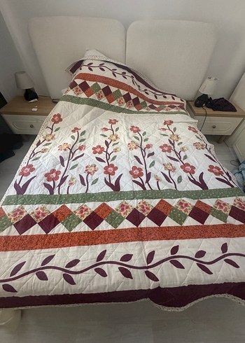 Çiçek Desenli Çok Renkli Yatak Örtüsü - Görsel 2