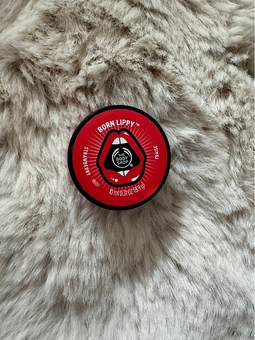 The body shop lip balm born lippy