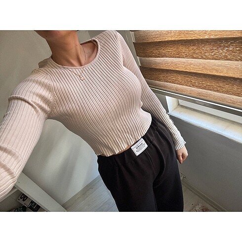 Bej ekru bluz crop basic quzu
