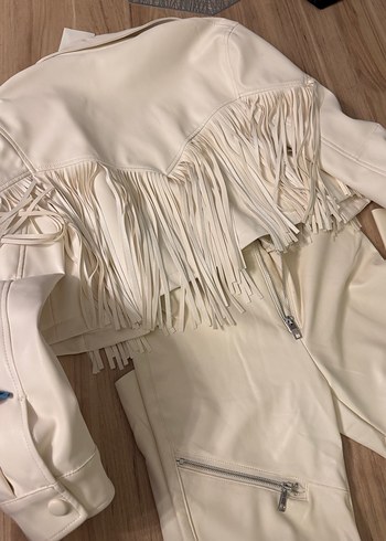 Beyaz Püsküllü Uzun Halter Yaka Kadın ceket - Görsel 7