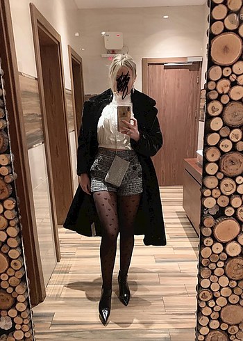 Düğmeli İşlemeli Mini şort - Görsel 4