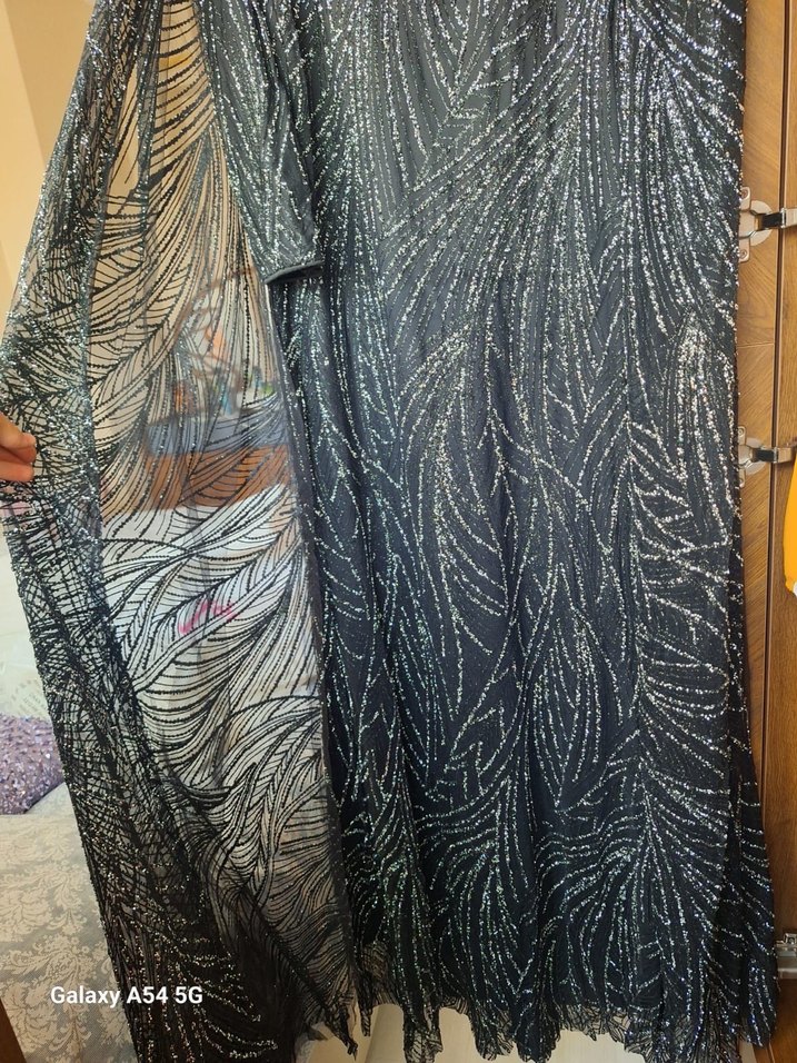 Uzun Siyah Bağlamalı Kadın Elbisesi - Görsel 3