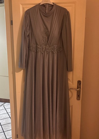 Uzun Kollu Yüksek Yakalı gri Nakışlı Elbise - Görsel 2