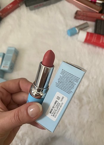 Farmasi BB Mat Ruj - Görsel 3