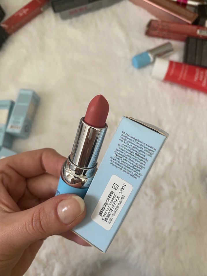 Farmasi BB Mat Ruj - Görsel 3