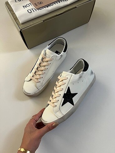 GOLDEN GOOSE DELUXE