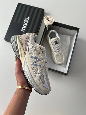 39 Beden ten rengi Renk NEW BALANCE 990V4