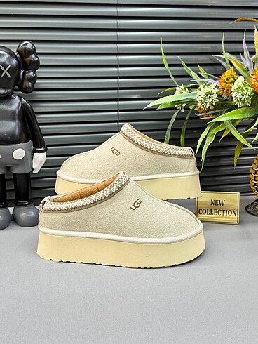 UGG SLIPPER