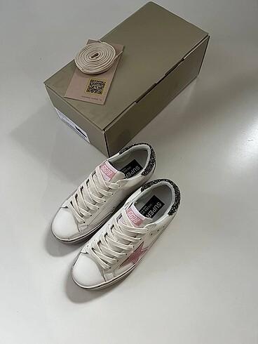38 Beden çeşitli Renk GOLDEN GOOSE DELUXE