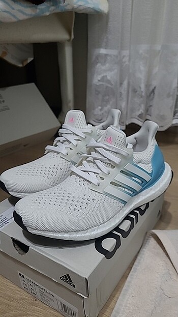 37 Beden Adidas Ultraboost 1.0 Kadın Ayakkabı