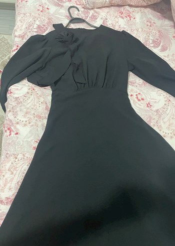 Siyah Drapeli Uzun Kollu Uzun Elbise