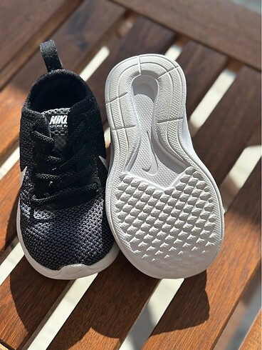 21 Beden siyah Renk Nike spor ayakkabı