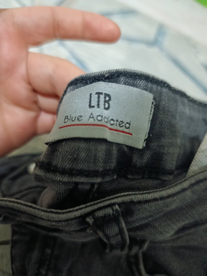 Gri Kadın Kot Pantolon Kemerli - Görsel 3