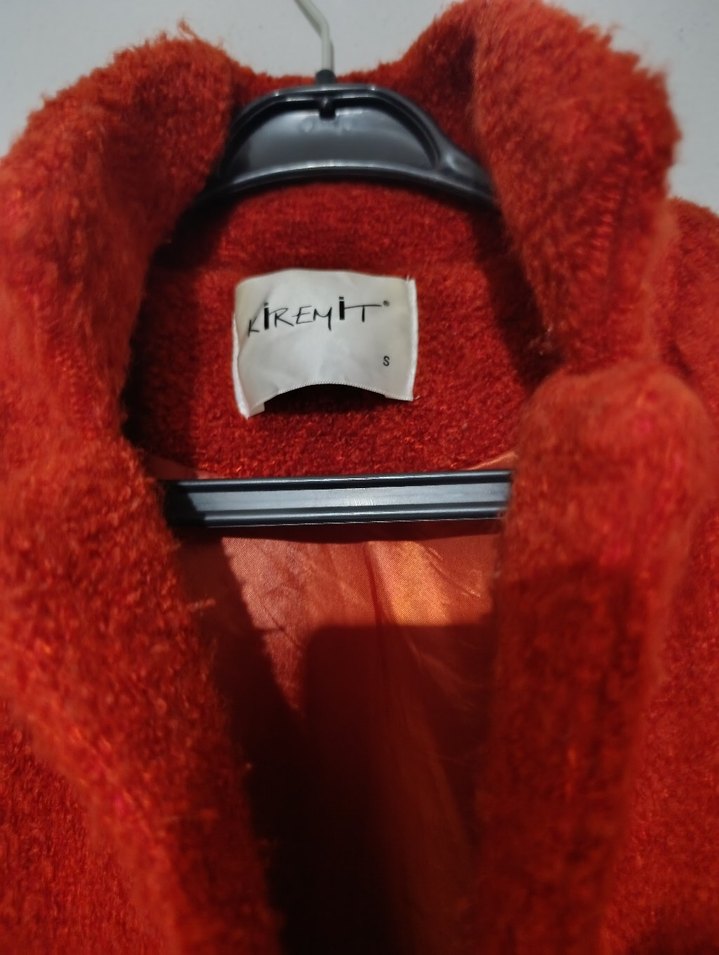 Kırmızı Uzun Peluş Kaban - Görsel 2