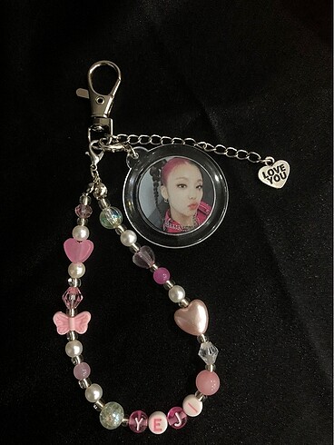 Itzy Yeji Pinky Charm