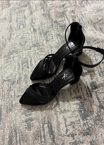 Siyah Süet Tokalı Stiletto Topuklu Kadın Ayakkabı - Görsel 2