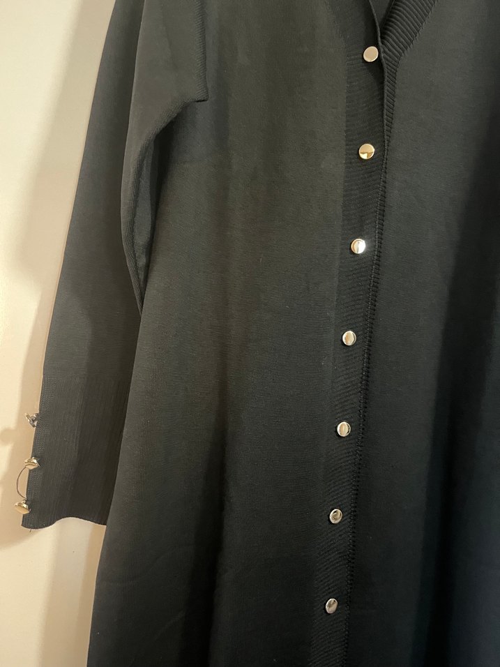 Düğmeli Siyah Uzun Kollu Kadın hırka - Görsel 3