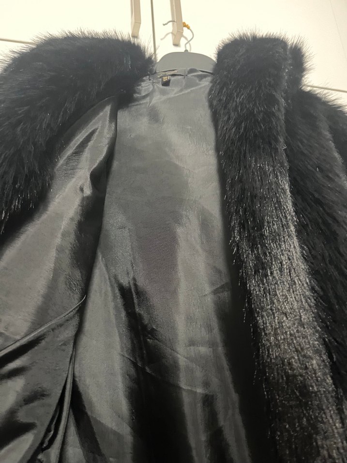 Kapüşonlu Kadın Kürk Detaylı Midi Ceket - Görsel 4