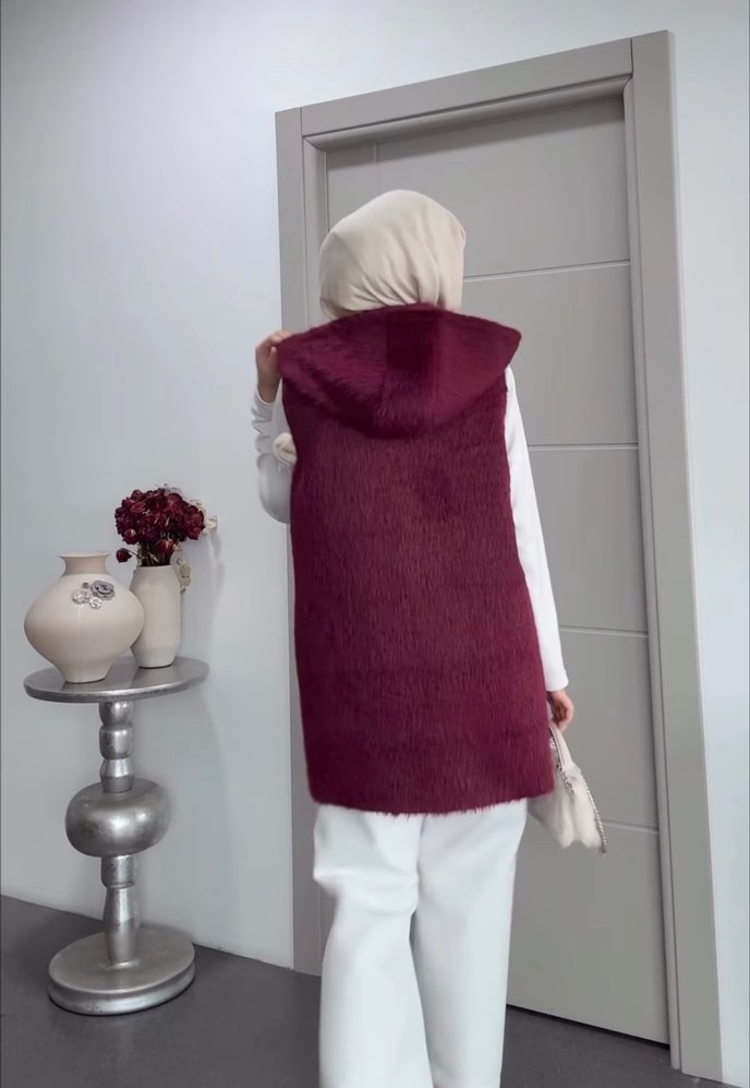 Kürklü Kapüşonlu Bordo Kadın Yelek - Görsel 3