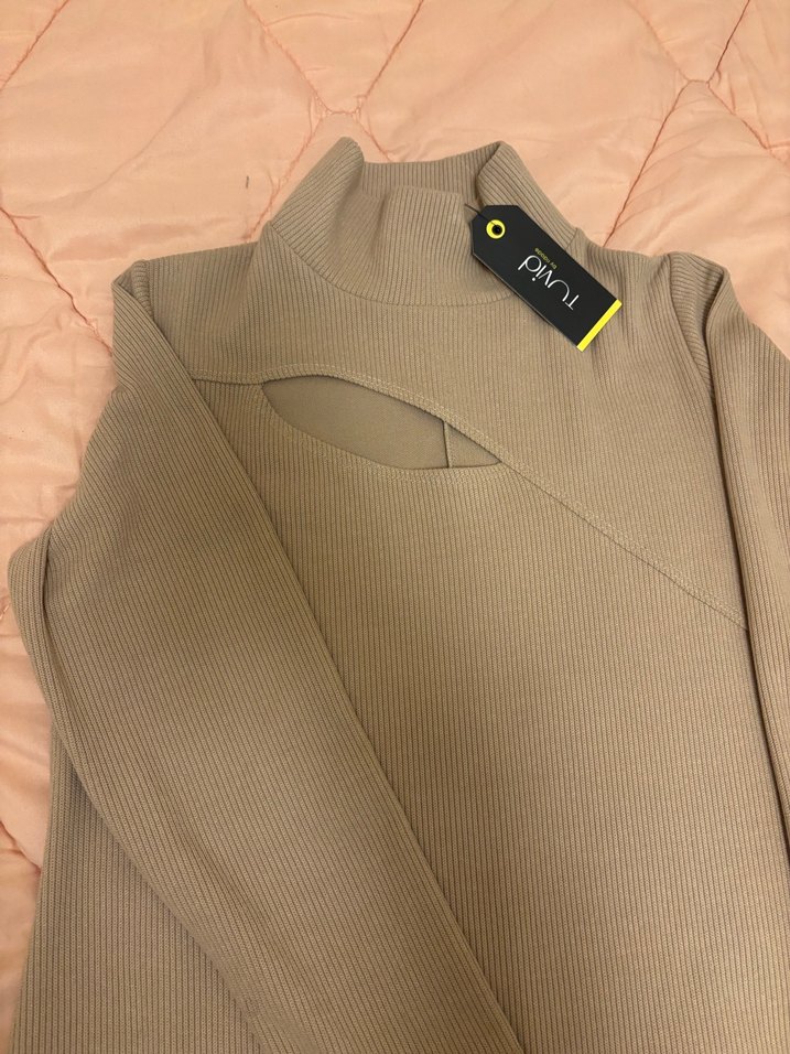 Uzun Kollu Bej Triko Elbise - Görsel 2