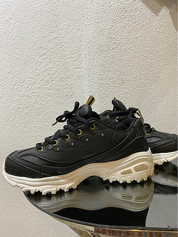 Skechers