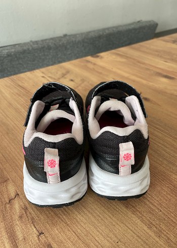 31 Beden siyah Renk Kız Çocuk Siyah Pembe Cırt Cırtlı Spor Ayakkabı
