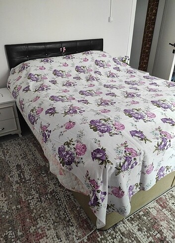 Beden çeşitli Renk Tek kişilik pike örtüsü eni 190 ,boyu 250 dir