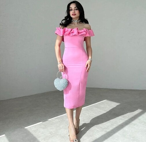 Pembe Volanlı yaka kalem elbise