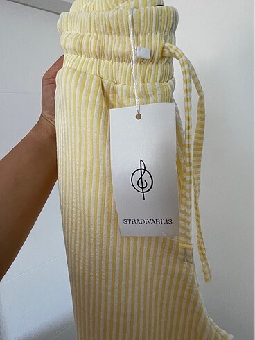 Stradivarius Limon sarı pantolon