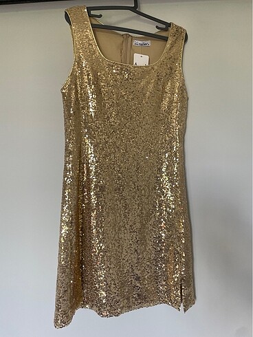 Gold Pullu Elbise