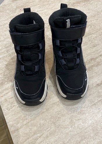 Puma Siyah Cocuk Kar Botu