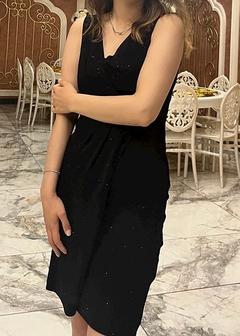 Siyah V Yakalı Drapeli Midi Elbise - Görsel 2