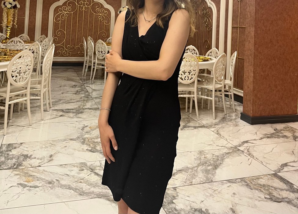 Siyah V Yakalı Drapeli Midi Elbise - Görsel 2